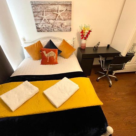 London Stratford Luxury House, 5 Minutes Walk Station, Westfield, 3 Bedrooms 3 Bathrooms, Reception, Garden, Parking 外观 照片