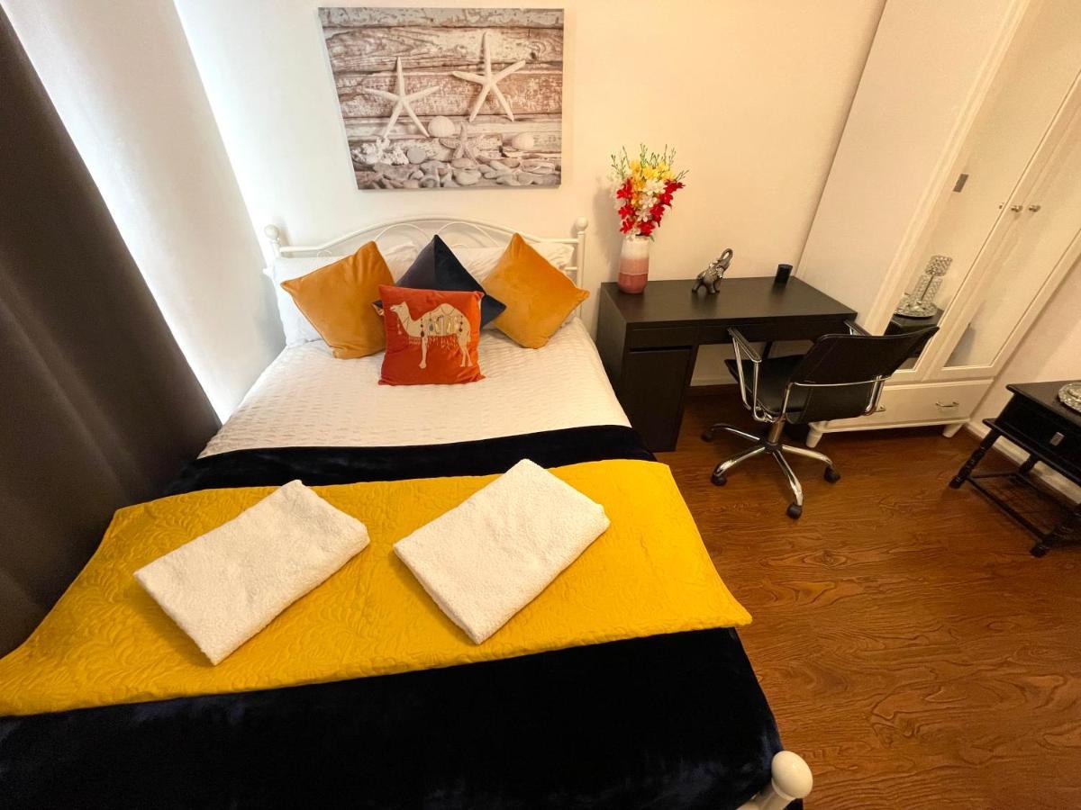 London Stratford Luxury House, 5 Minutes Walk Station, Westfield, 3 Bedrooms 3 Bathrooms, Reception, Garden, Parking 外观 照片